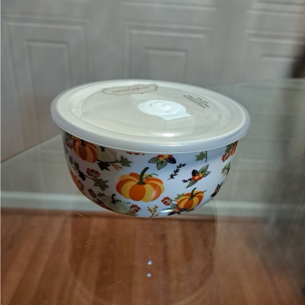 - - Brand new Grace Pantry Bowl With Lid 5”